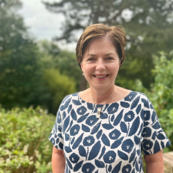 Dr Elizabeth Griffiths 