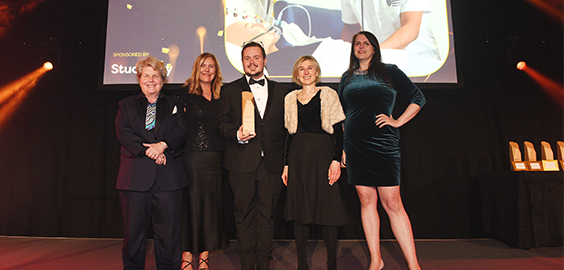 nursing students winning award 