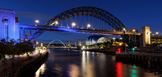 Tyne Bridge image at night